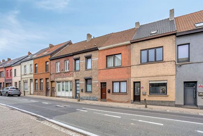 Alsembergsesteenweg, HALLE : Maison 4 pièces à vendre