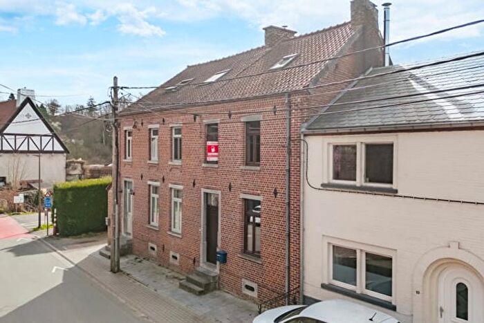 Maison 15 pièces à vendre à Rue du Grand Arbre, Genappe