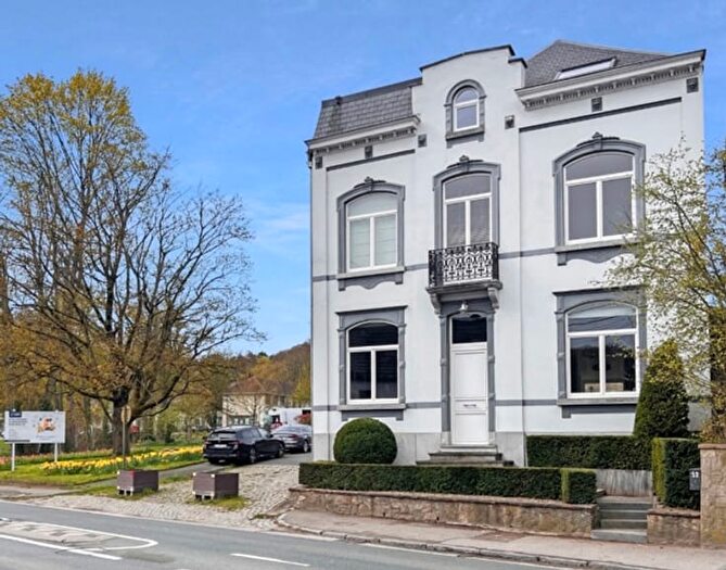 Maison 6 pièces à Avenue des Combattants, CourtSaintEtienne, à vendre