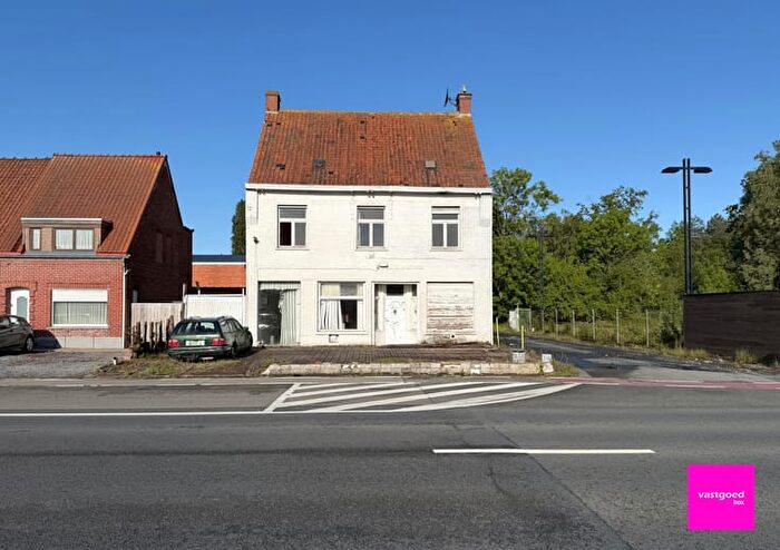Maison 15 pièces à vendre à Bruggestraat, Ingelmunster