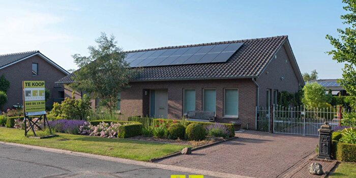 Maison 5 pièces à Meidoornweg, Maaseik, à vendre
