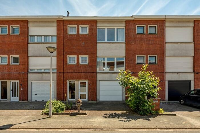 Maison 3 pièces à vendre - Sneeuwbesstraat, EKEREN