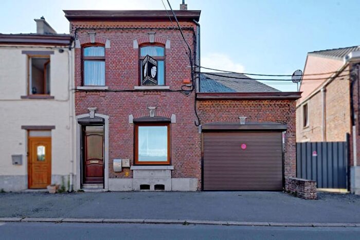Rue Longue Bourse, MONTIGNIESSURSAMBRE - Maison 6 pièces à vendre