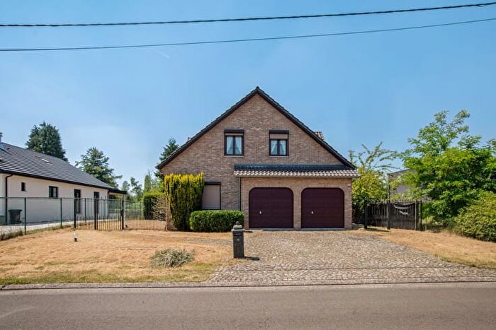 Maison 4 pièces à Genkerhei, Genk, à vendre