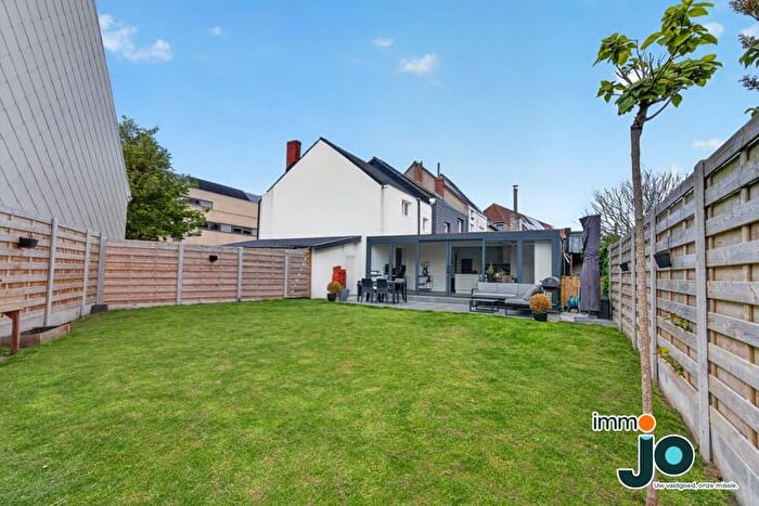 Maison 13 pièces à vendre à Sportstraat, Bredene