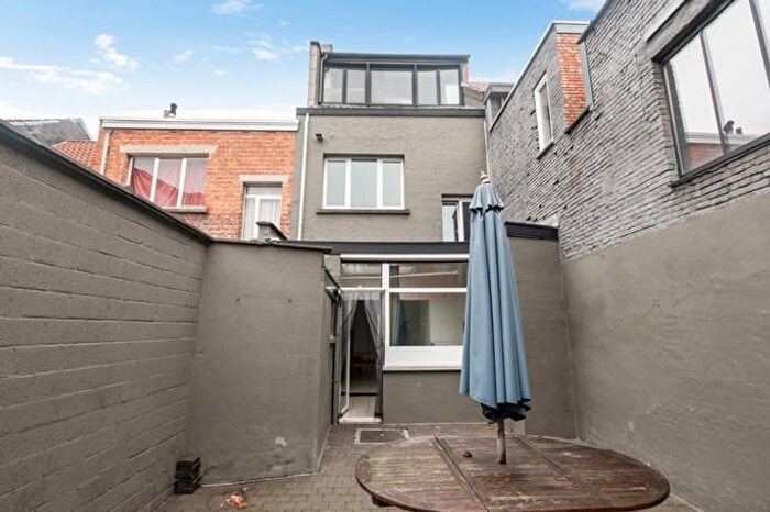 Van Heybeeckstraat, Antwerpen : Maison 3 pièces à vendre