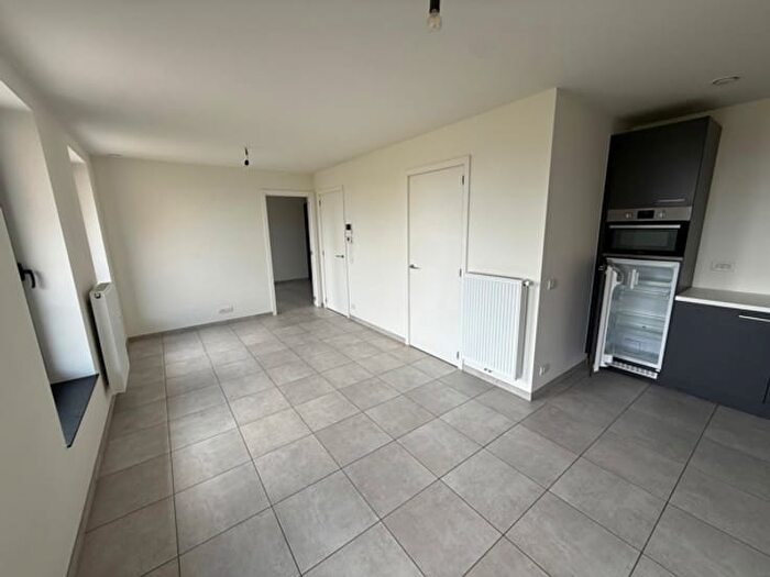 Robert Lariellestraat B, Halle : Appartement 2 pièces à louer