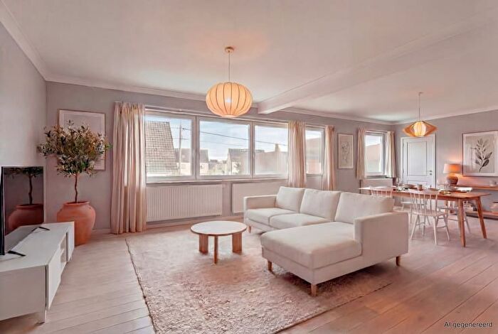 Appartement 4 pièces à Heirweg, MAASEIK, à vendre