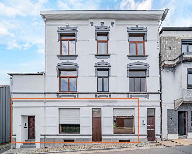 Maison 12 pièces à vendre à Rue Grand Vinave, Stembert