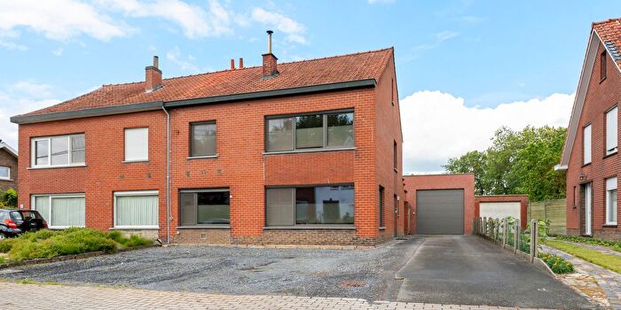 Zwanestraat, Ingelmunster : Maison 4 pièces à vendre