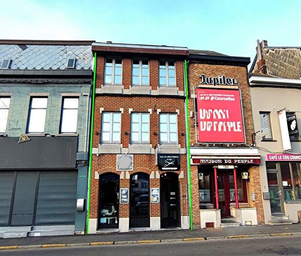 Place Franklin Delano Roosevelt, COURCELLES - Maison 2 pièces à vendre
