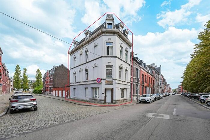 Maison 8 pièces à Rue des Vennes, Liège, à vendre