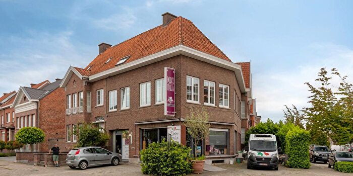 Maison 4 pièces à vendre à Deken Camerlyncklaan, Kortrijk
