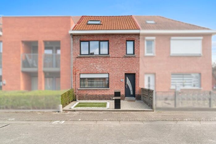 Maison 4 pièces à Ros Beiaardstraat, Dendermonde, à vendre