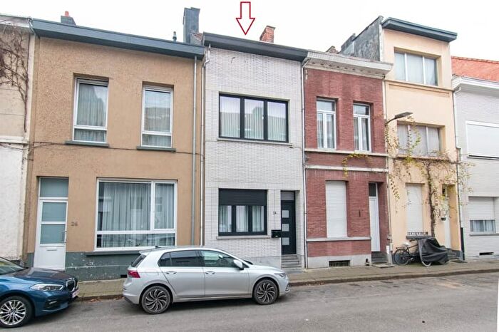 Maison 4 pièces à Linnaeusstraat, BORGERHOUT, à vendre