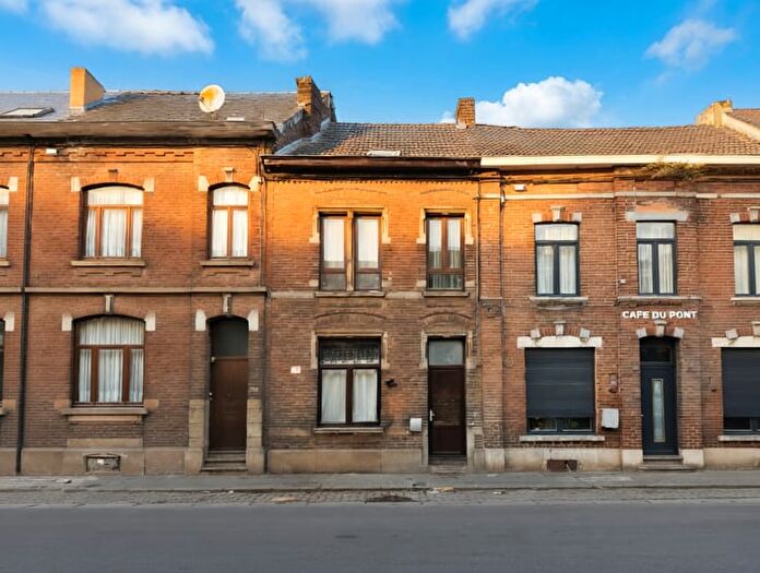 Maison 4 pièces à vendre - Rue De Châtelet, Charleroi