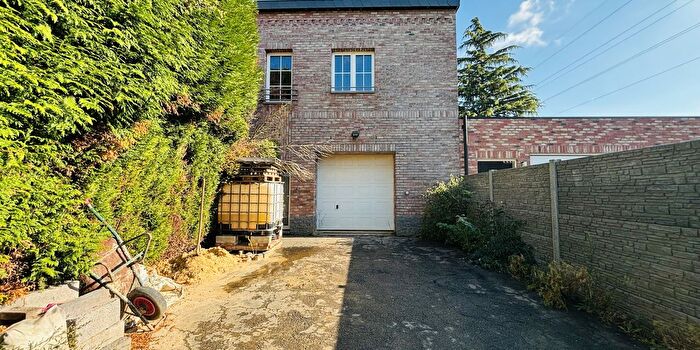 Chaussée de Tongres, Rocourt : Maison 4 pièces à vendre