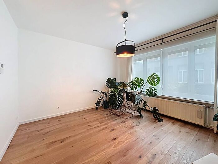 Appartement 3 pièces à Korte Ypermanstraat, AntwerpenNoord, à louer