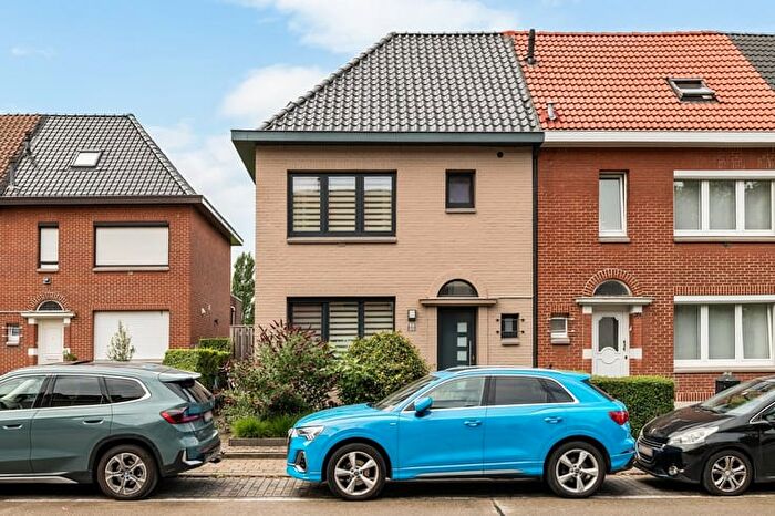 Maison 4 pièces à vendre à Driegaaienstraat, SINTNIKLAAS