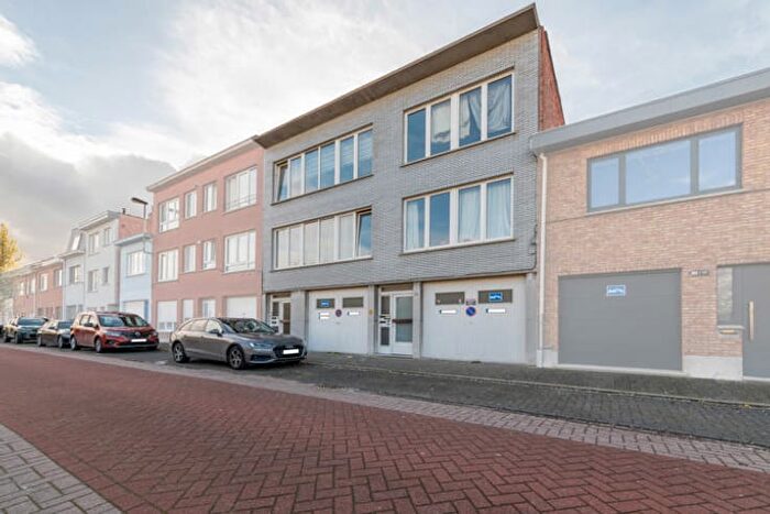 Maison 8 pièces à vendre à Statiestraat, Hemiksem
