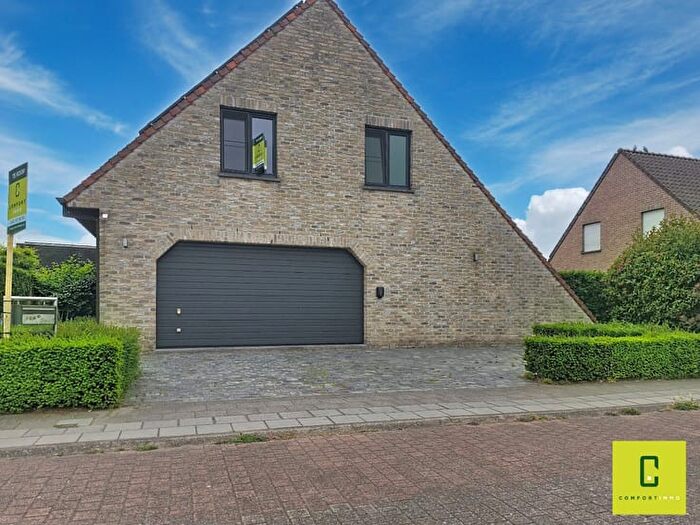 Daverlostraat, Assebroek : Maison 1 pièce à vendre