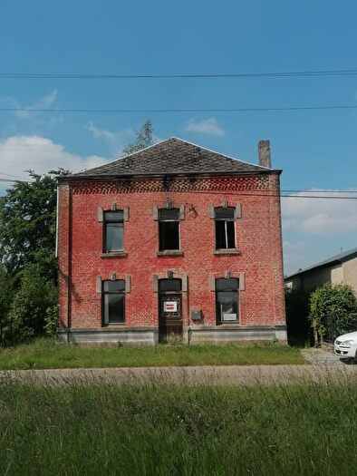 Rue De Maubert, Chimay : Maison 4 pièces à vendre