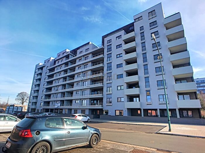 Appartement 6 pièces à Rue Du Travail, Seraing, à louer