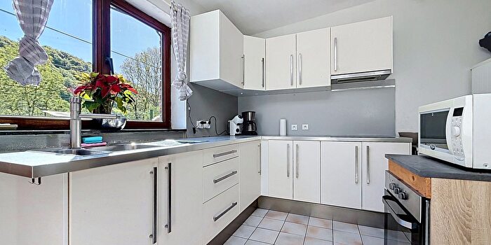 rue des Ecoles, Poulseur : Maison 2 pièces à vendre