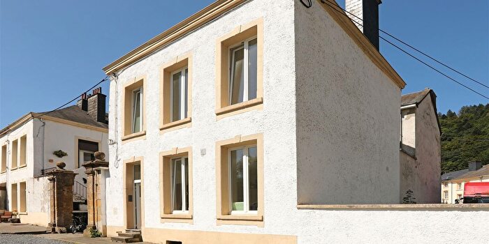Rue des Bastions, Bouillon : Maison 4 pièces à vendre