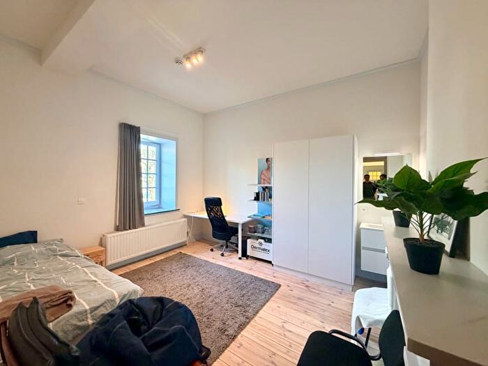 Kollegestraat, Kortrijk : Appartement à louer