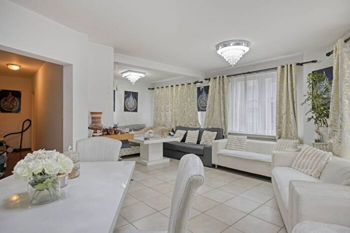 Appartement 4 pièces à vendre - Van der Nootstraat, StrombeekBever