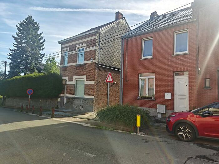 Maison 2 pièces à louer à Rue Vandervelde, Pontàcelles