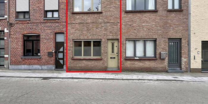 Vestingstraat, Assebroek : Maison 2 pièces à louer