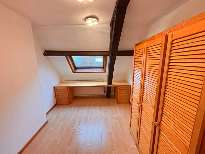 Rue Des Chartriers, Mons : Appartement 4 pièces à louer
