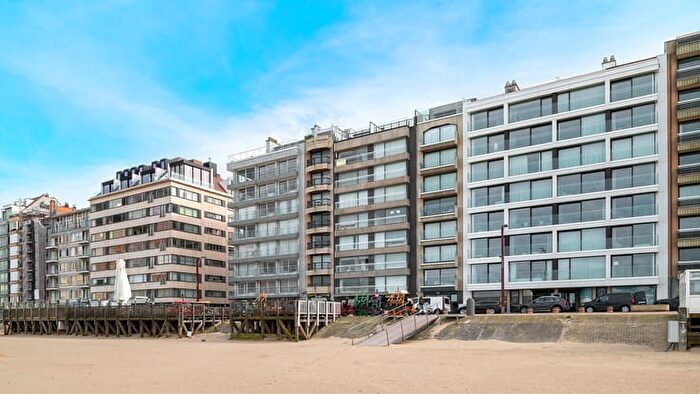 Zeedijk, KnokkeHeist : Appartement 14 pièces à vendre