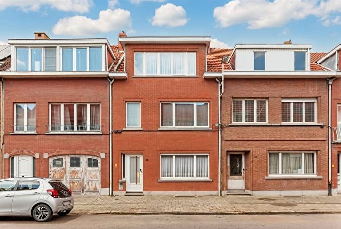 Maison 4 pièces à vendre à Pastoor Bampsstraat, MERKSEM
