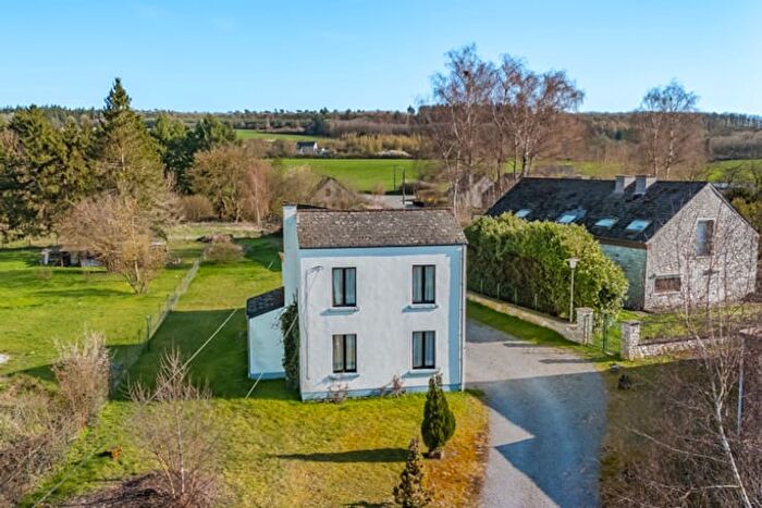 Maison 9 pièces à vendre à Rue de la Suédoise, Couvin