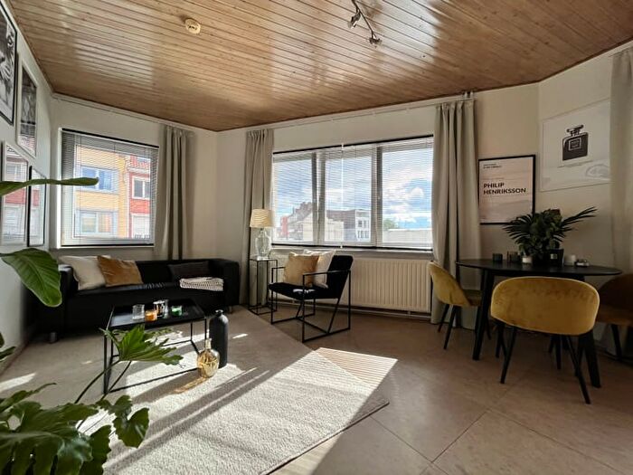 Appartement 5 pièces à Beheerstraat, Kortrijk, à louer