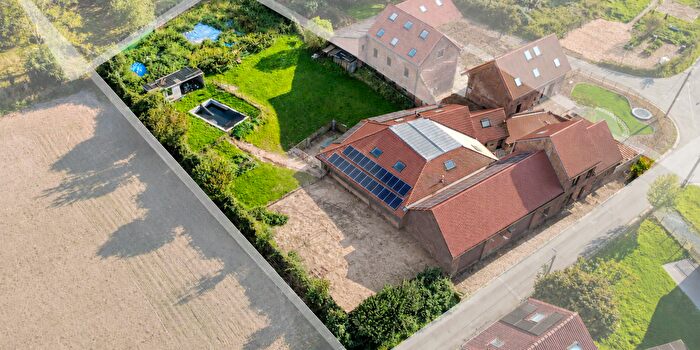Maison 4 pièces à Vogelstraat, SintPietersLeeuw, à vendre