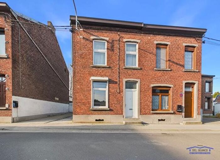Maison 3 pièces à Rue Paul Pastur, Courcelles, à vendre