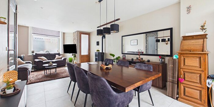 Maison 3 pièces à Moeskroen, Henegouwen, à vendre