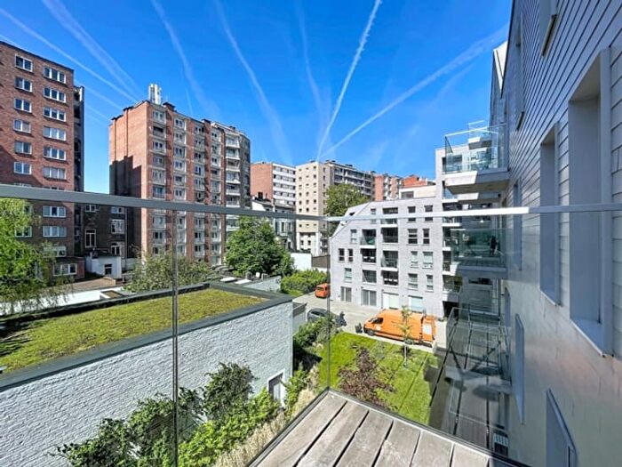 Appartement 2 pièces à vendre - Rue Eugène Ysaye, B