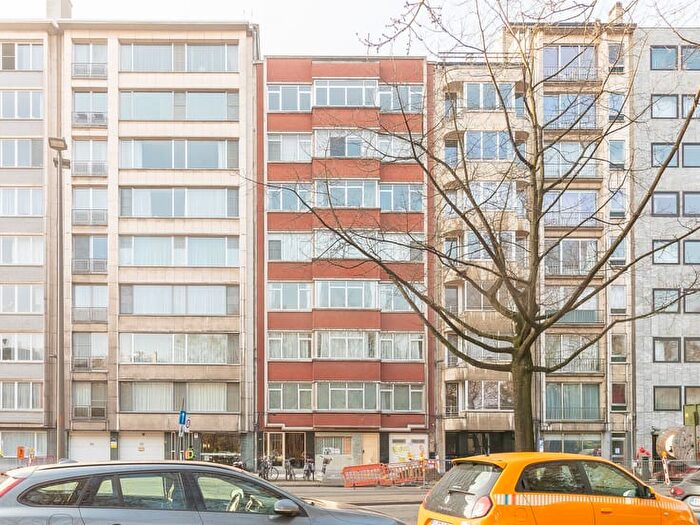 Appartement 6 pièces à Van Eycklei A, Antwerpen, à louer
