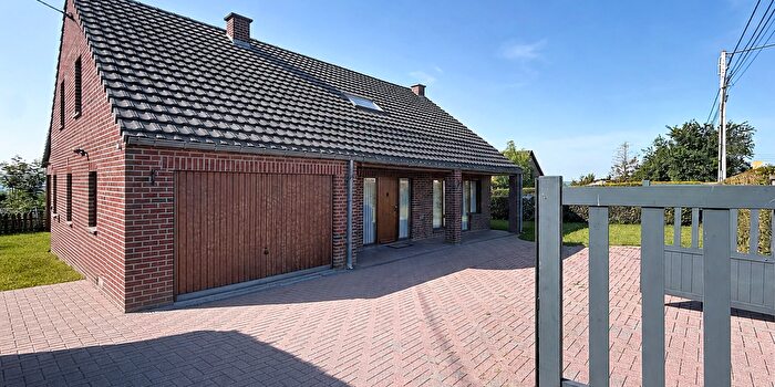 Feschaux, Namen : Maison 5 pièces à vendre