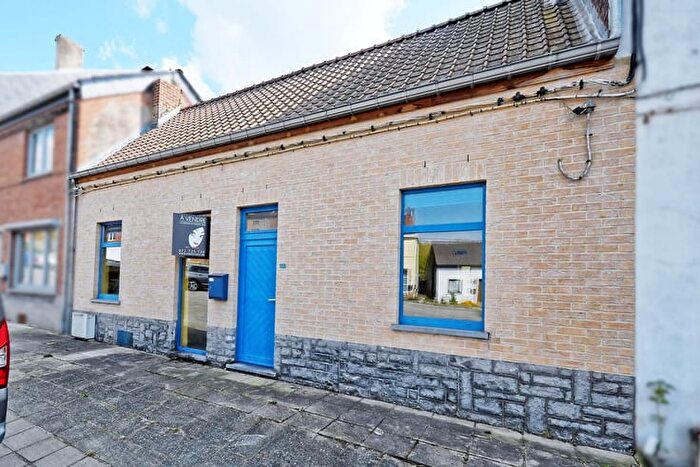 Rue du Moria, MONTSURMARCHIENNE : Maison 2 pièces à vendre