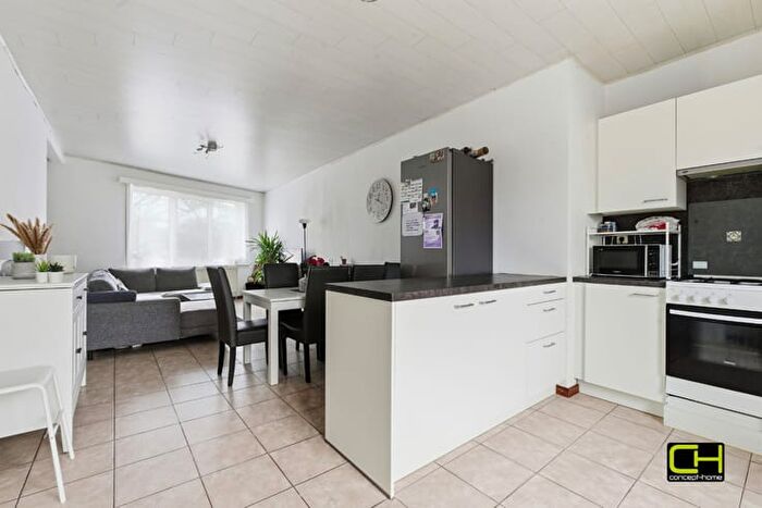 Appartement 6 pièces à Alphonse ClaeysBouüaertlaan, A, à vendre