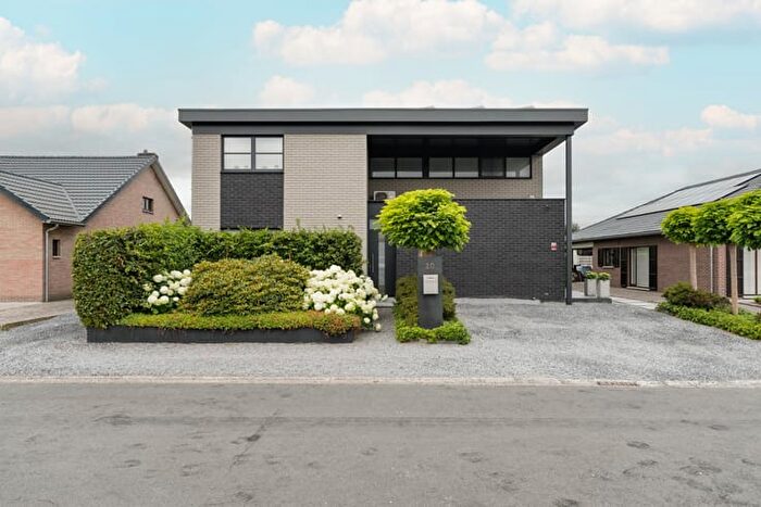 Maison 9 pièces à vendre à Beukenlaan, Neerpelt