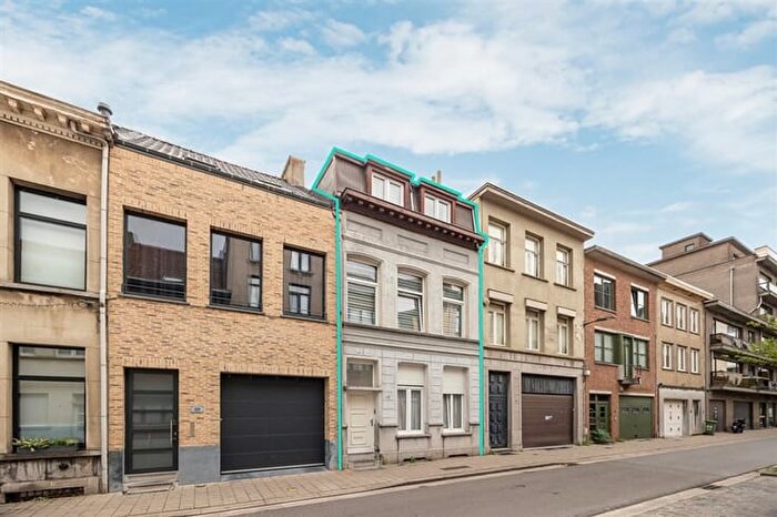 SintJanstraat, BORGERHOUT : Maison 4 pièces à vendre