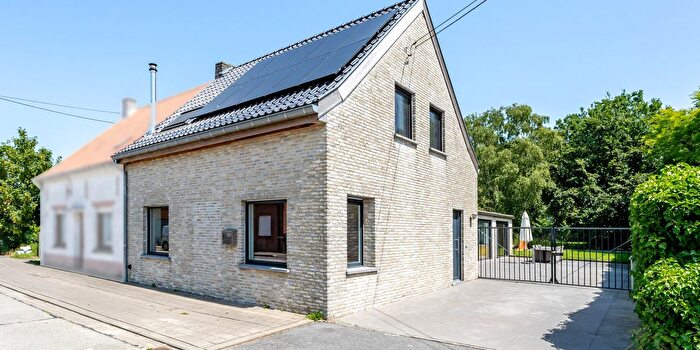 Maison 4 pièces à Magerheidstraat, Geluwe, à vendre