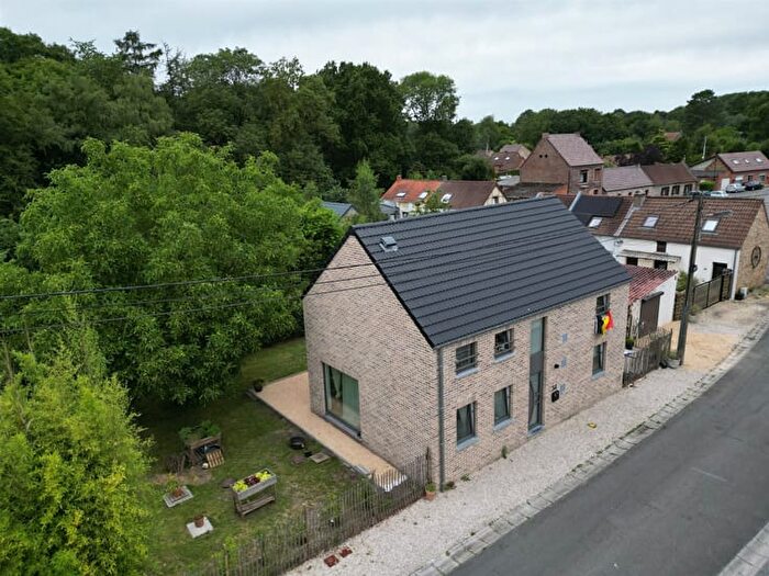 Rue Émile Carlier, Grandglise : Maison 3 pièces à louer